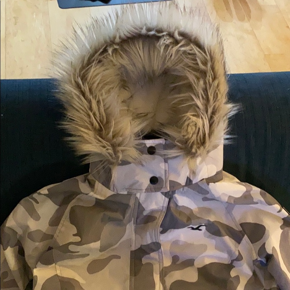 Women’s Hollister All-Weather Grey Camo Jacket